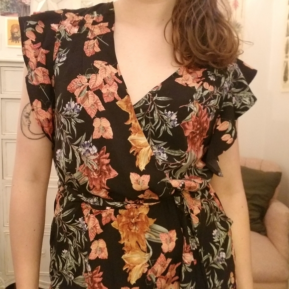 Floral Ruffled Dress - Picture 3 of 5